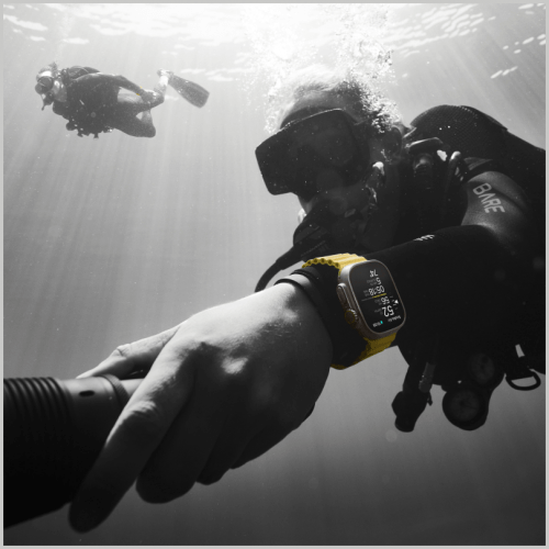 Apple Watch Ultra GPS + Cellular, 49 мм, корпус из титана, ремешок синий/серый, размер S/M, MNHH3