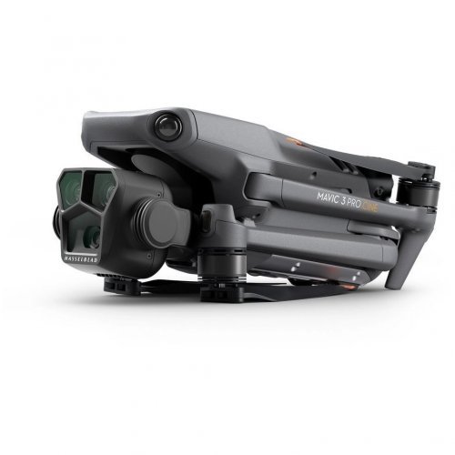 Квадрокоптер DJI Mavic 3 Pro Fly More Combo (DJI RC Pro)