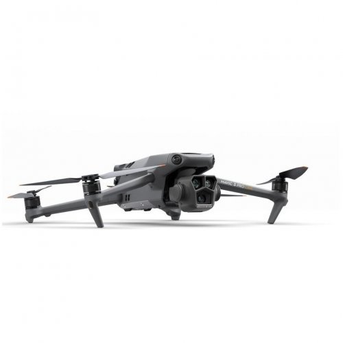 Квадрокоптер DJI Mavic 3 Pro Fly More Combo (DJI RC Pro)